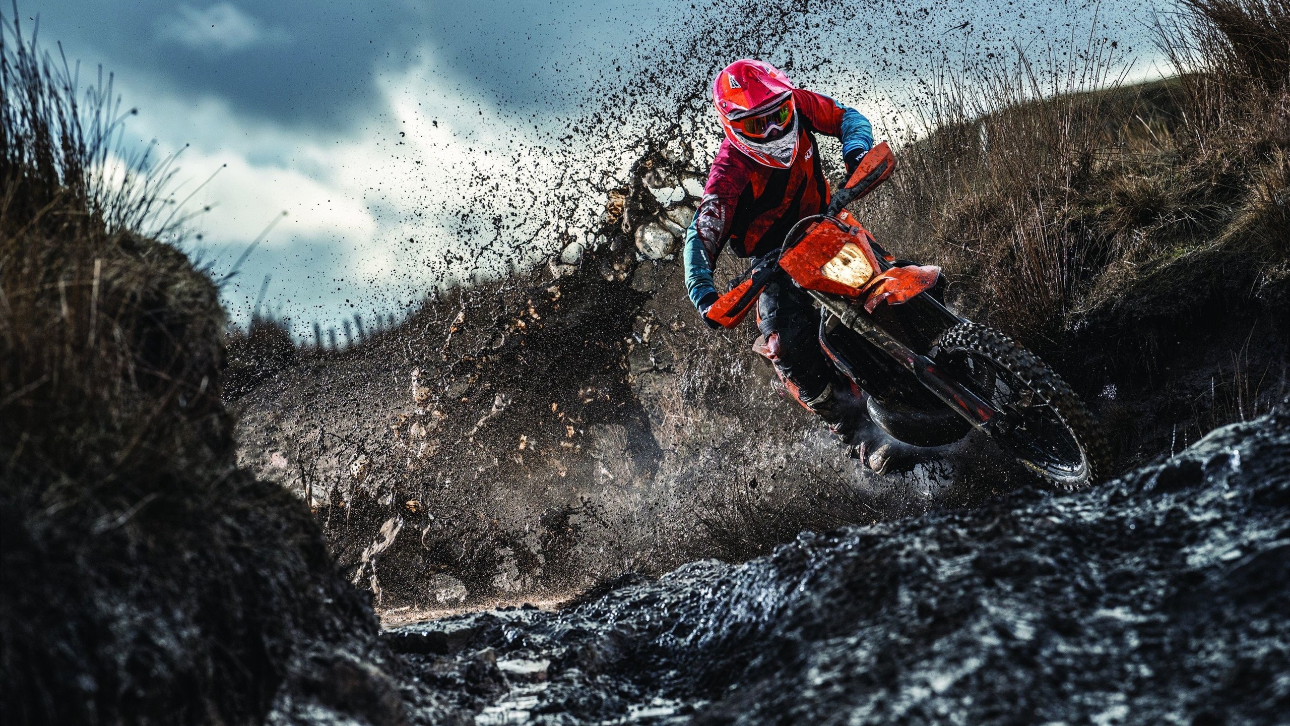 巴萨精妙传递连贯推进攻防转换，巴萨传控足球